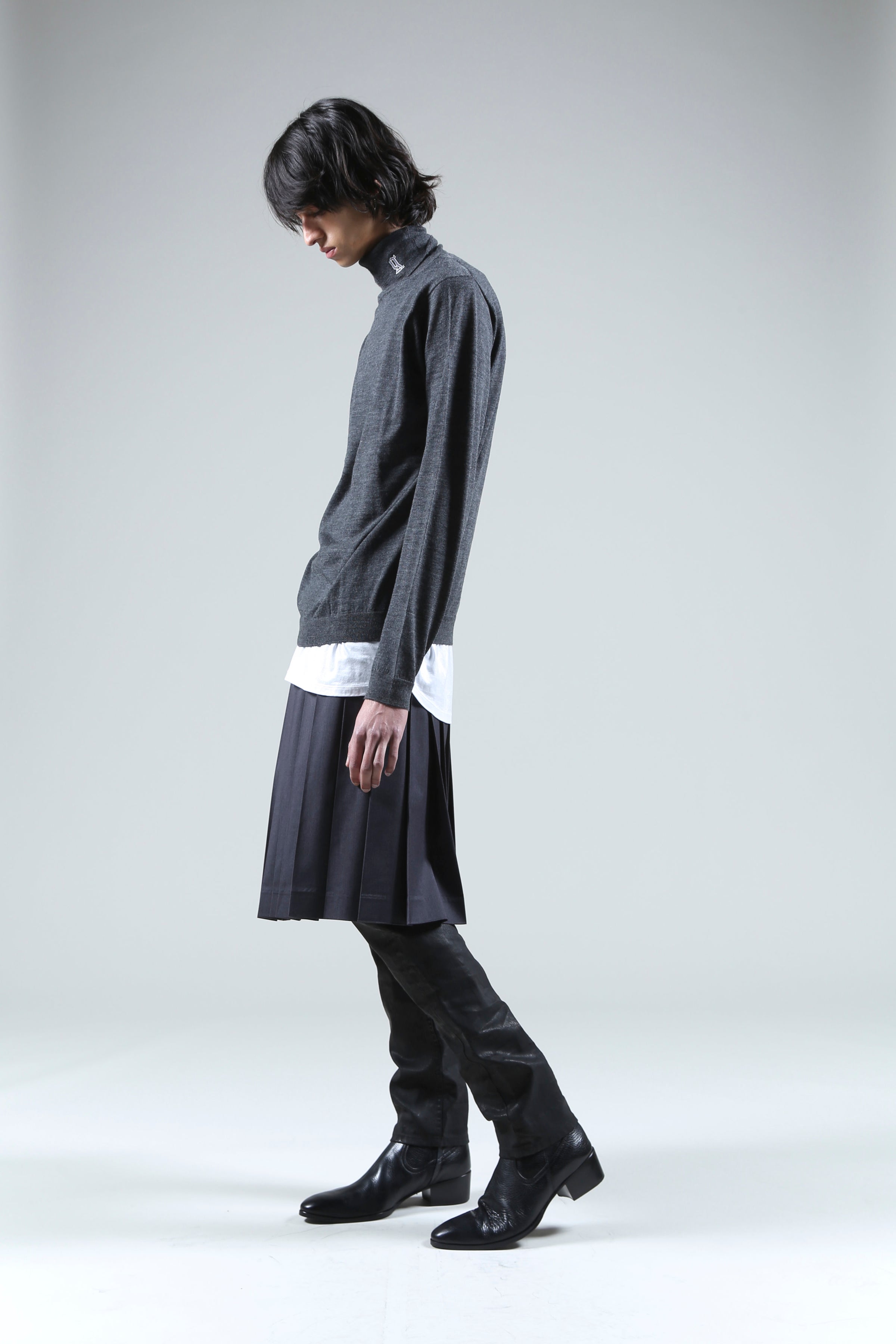 b galaabend コーティング　ダメージ加工　デニム　パンツ　黒 b galaabend コーティング ダメージ加工 デニム パンツ 黒