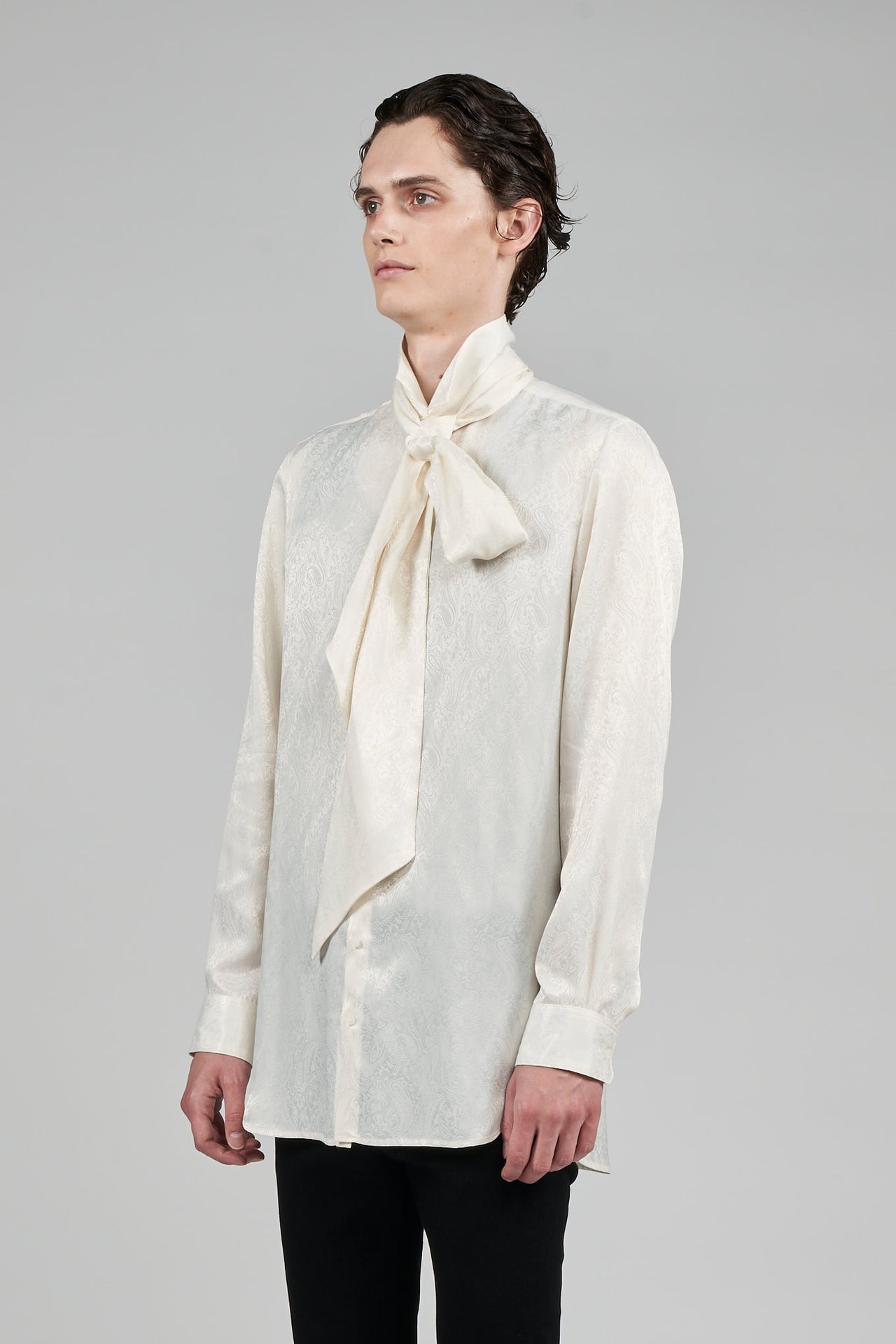 新商品発売中 GalaabenD 22AW ドレープRIBBONシャツ WHITE 新品 - トップス